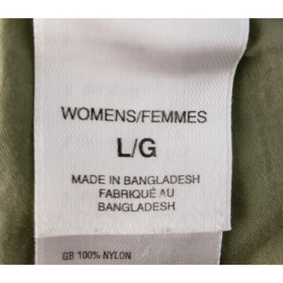 The North Face Women's Cargo Shorts - Olive - Picture 4 of 5